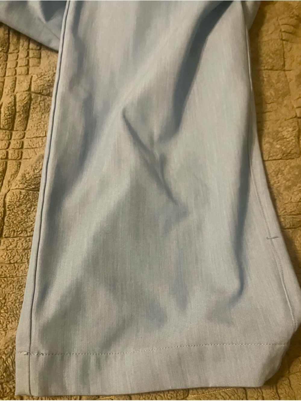 Ariat Women's Scrub Set V-Neck Top - Light Blue and matching pants XL - Picture 5 of 8